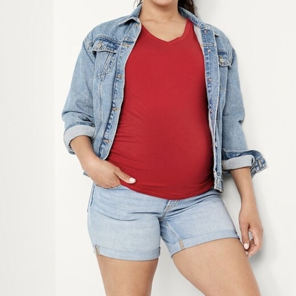 NEW XL MATERNITY RED HOLIDAY SHORT SLEEVE RUCHED SIDES TSHIRT TOP OLD NAVY NWT - Picture 1 of 2